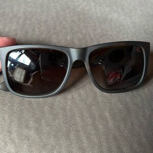 Ray Ban Justin Classic Sunglasses